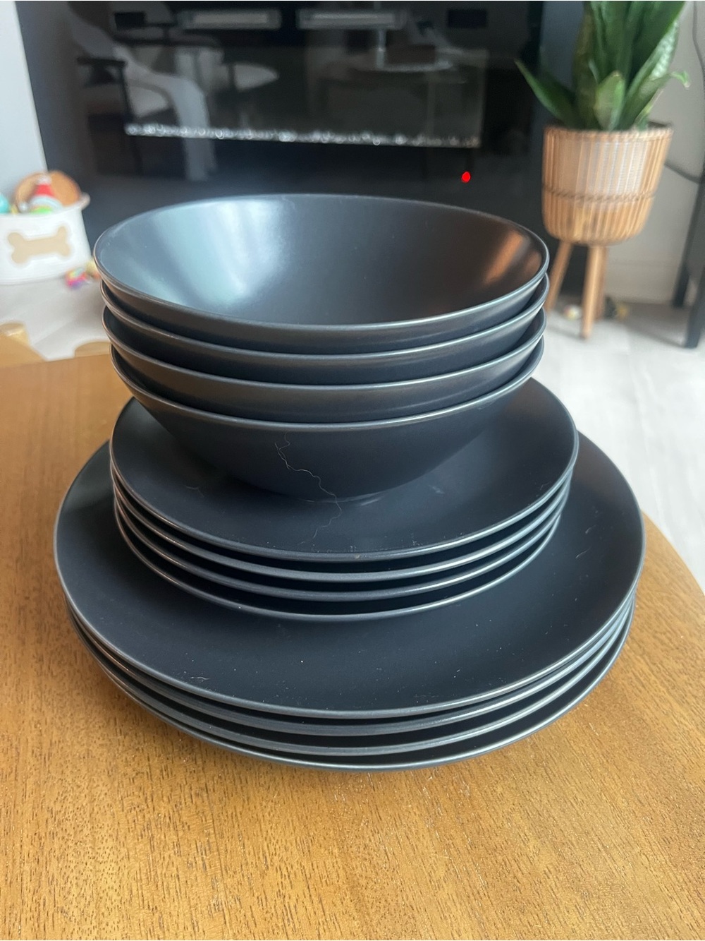 Matte Black Dinnerware Set – 4 Piece Home Dining Collection